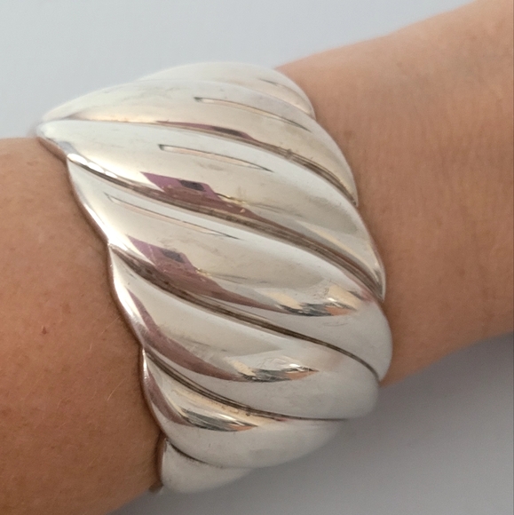 David Yurman Sterling Silver Wide Cable Cuff Bracelet - Picture 2 of 11